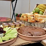 Hotel Linda Port 3*