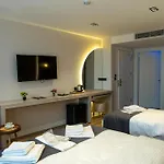 Hotel Linda Port 3*