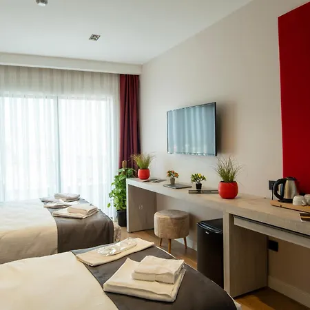 Otel Linda Port