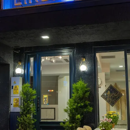 Hotel Linda Port *